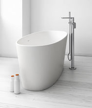 Load image into Gallery viewer, Gravida Bathtub