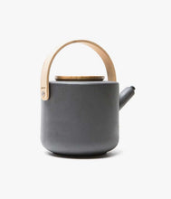 Load image into Gallery viewer, Quisque Teapot
